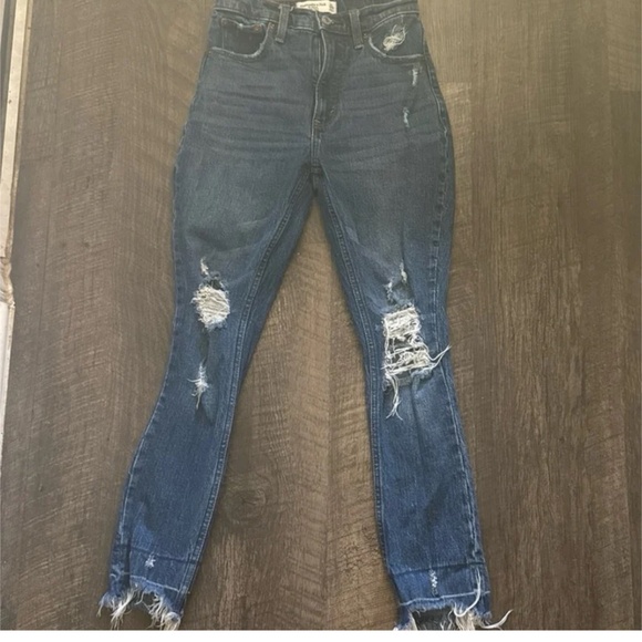 The Skinny High Rise Women’s Abercrombie & Fitch Jeans - Picture 1 of 2
